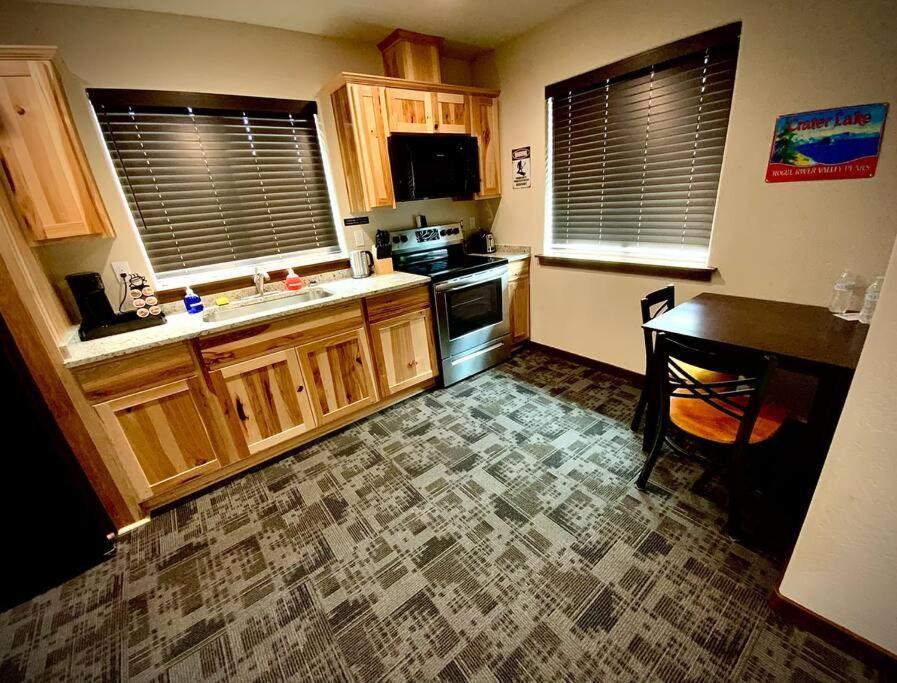 Bear Mountain - Suite 6 グランツ・パス エクステリア 写真